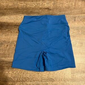 Gymshark x Whitney 6” Shorts size Medium